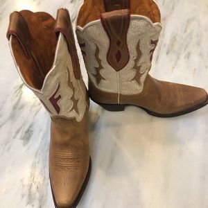 Frye 7.5 boots